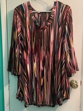 Mixed Stripe V-Neck Women's Top in Multicolor Boutique brand 2X